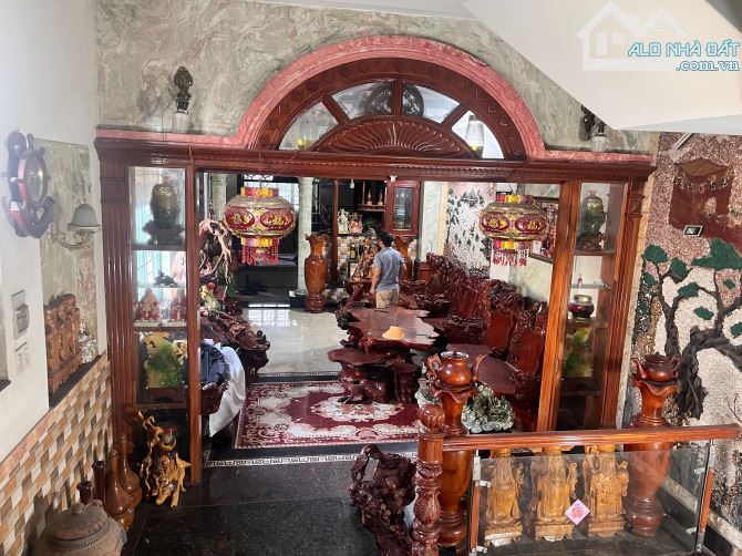 BÁN NHÀ MẶT TIỀN NGUYỄN ẢNH THỦ - KD ĐỈNH 4 TẦNG CHỈ HƠN 10 TỎI QUÁ RẺ KHÔNG CÓ CĂN THỨ 2 - 3