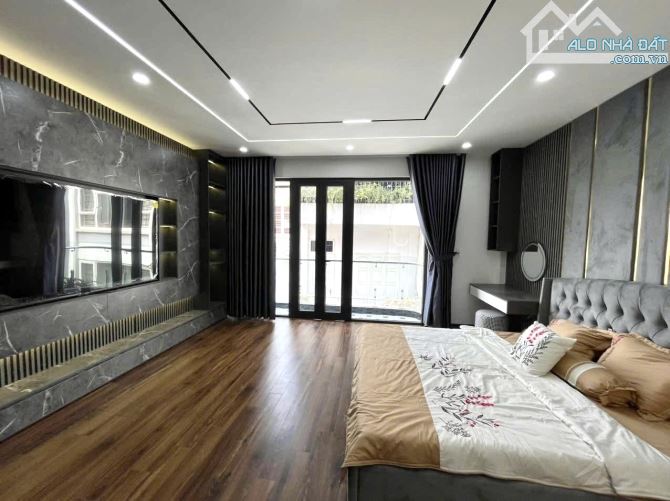 Siêu Phẩm 8 tầng Thang Máy, Full Nội Thất phố Đàm Quang Trung, Long Biên - 3