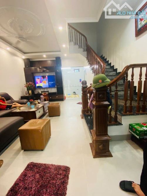 Cần Bán : NHÀ ĐẸP TAM TRINH – MẶT NGÕ - GẦN PHỐ - THANG MÁY – FULL NỘI THẤT - 5