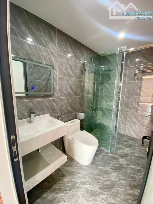 THÔNG - Ô TÔ ĐỖ CỬA - VỪA Ở VỪA KINH DOANH - GIÁ 16.5 TỶ - 5
