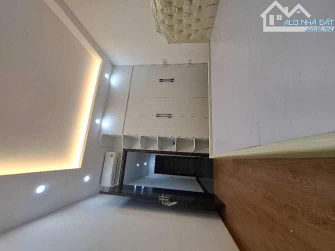 CỰC HIẾM, Oto Việt Hưng - Long Biên Giá 6.x Tỷ 35.3M x 4T - full nội thất - 5