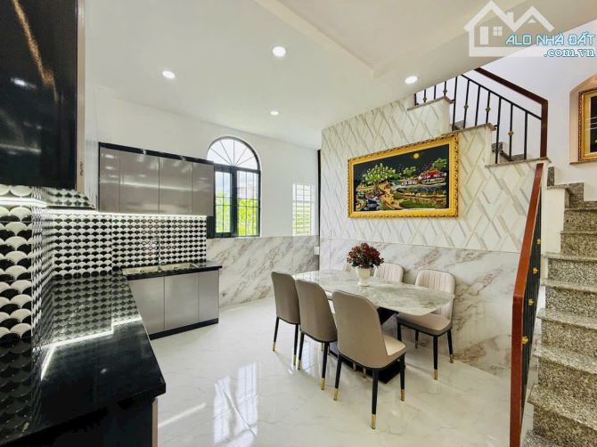 Bán nhà ngay chợ Cầu Đồng,Thạnh Lộc 28, 4.5x11, 3 TẦNG, 4TY18 - 5