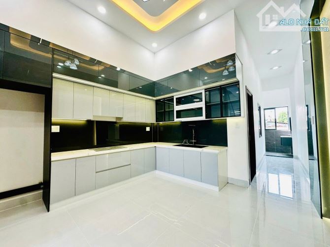 Nhà Khu 8 Phú Hòa  4x20, thổ cư 70m²  1 trệt 1 lầu, gồm phòng khách, bếp, 3PN, - 5