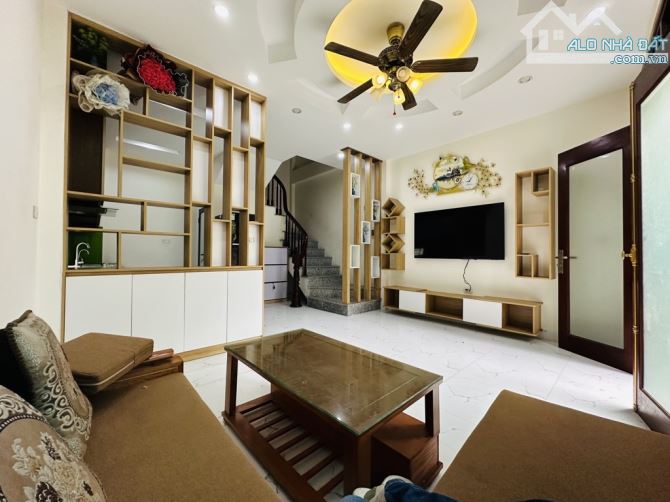 BÁN NHÀ LAI XÁ HOÀI ĐỨC_35 M2 x 4 TẦNG,MT 4,7 M_ NGÕ BA GAC TRÁNH _💰4,X TỶ_FULL NỘI THẤT - 5