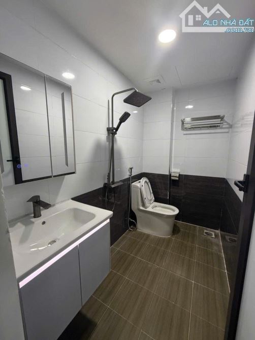 NHÀ ĐẸP PHỐ TAM TRINH XÂY ĐỘC LẬP THANG MÁY CHẠY VÙ VÙ - 5