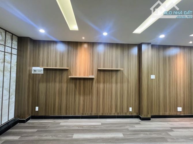NHÀ MẶT TIỀN 5 TẦNG - HUỲNH VĂN BÁNH, PHAN ĐÌNH PHÙNG, NGUYỄN TRỌNG TUYỂN - GIÁP QUẬN 1. - 5