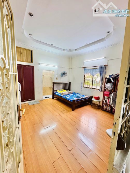 Bán nhà 1 trệt 1 lầu khu Cư Xá Tỉnh Đội, Tân Phong, Biên Hòa, 100m2, giá 5 tỷ 200 - 6