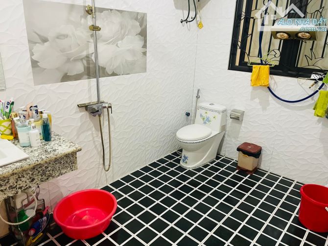 🏠🏠🏠Chào bán nhà Vinhomes riverside 5 tầng dân xây độc lập giá 5,xx tỷ - 6