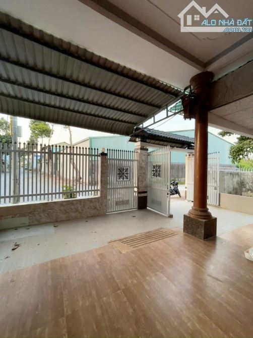 Bán căn nhà biệt thự khu dân cư quân đội, sổ hồng, giá 4 tỷ - 6