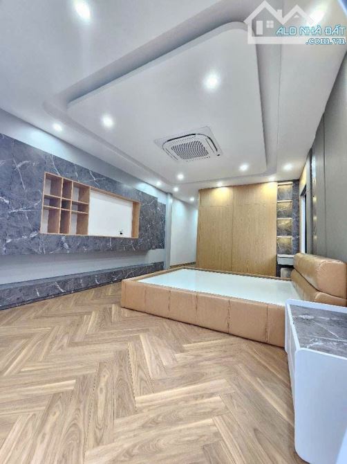 BÁN GẤP NHÀ RIÊNG💎 LÔ GÓC 3 THOÁNG🚗Ô TÔ GẦN- HÀ ĐÔNG🏠40m² 5 tầng💰Chỉ 6.9 tỷ - 6