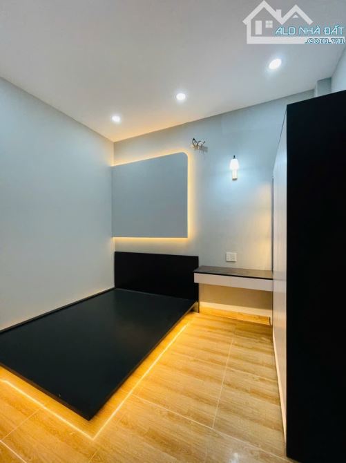 Nhà 3 tầng FULL NỘI THẤT đường THẠNH XUÂN 22 phường THẠNH XUÂN Q12 DT 61m2 (4x15,24) đường - 6