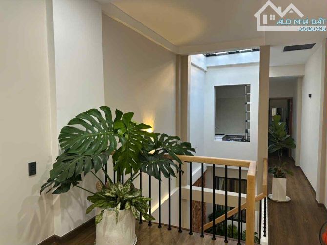 BÁN NHÀ 2 TẦNG MẶT TIỀN NGUYỄN HỮU HUÂN, NHA TRANG 76M2 CHỈ 10.3 TỶ CHO THUÊ 25TR/THÁNG - 6