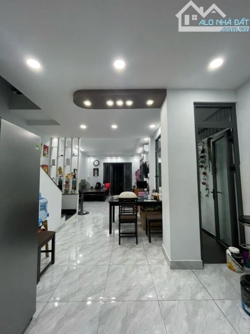 Dưới 13 Tỷ Sở Hữu BTh Mt Tiền Khu Vip Cư Xá Ngân Hàng DTCN 88M2 (5mX21m) 2 Phút Ra NVL, T - 6