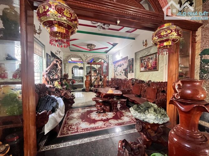 BÁN NHÀ MẶT TIỀN NGUYỄN ẢNH THỦ - KD ĐỈNH 4 TẦNG CHỈ HƠN 10 TỎI QUÁ RẺ KHÔNG CÓ CĂN THỨ 2 - 4