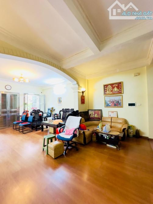 BÁN NHÀ ĐÀO TẤN, BA ĐÌNH - 82M², MẶT TIỀN 5M, Ô TÔ ĐỖ CỬA, GIÁ ĐẦU TƯ 20 TỶ - 6