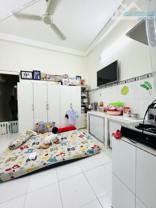 Bán nhà hẻm xe hơi huỳnh tấn phát Q7 DT: 4.2*15 giá 6toi5 - 6