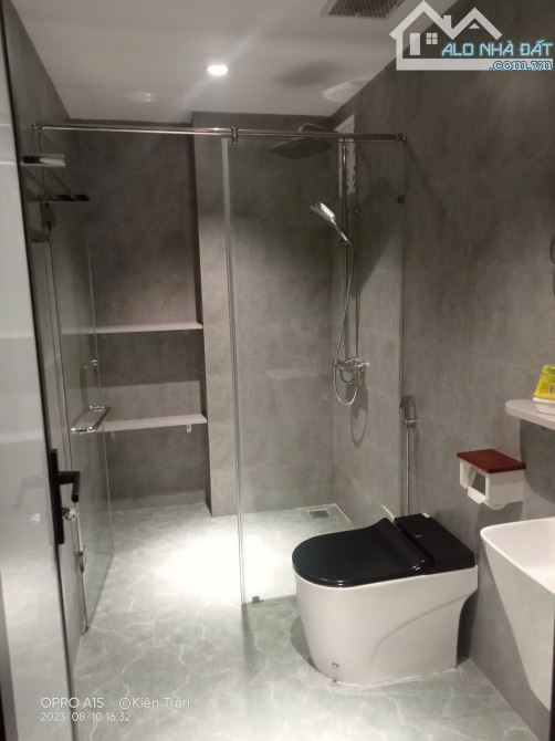 - Siêu phẩm nhà đẹp mặt phố Quan Nhân xem là thích .84m - MT,5 - Chỉ 28tỷ - 6