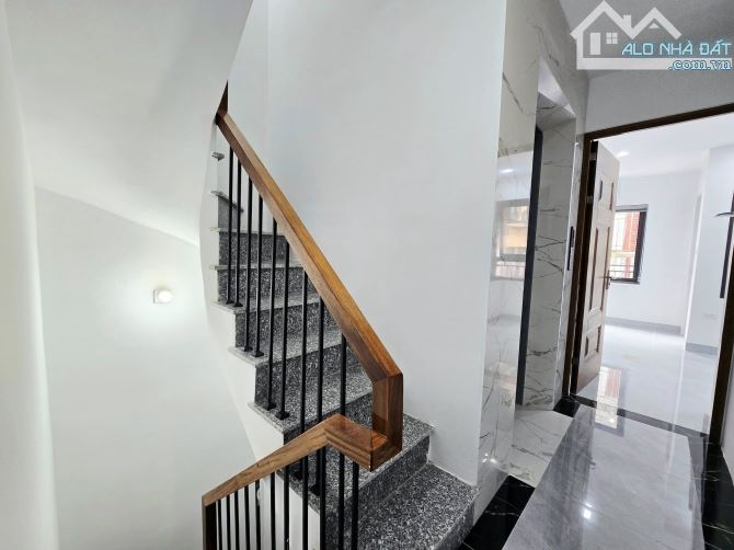 BÁN CCMN TRẦN CUNG 50M*6T*MT 4.2M NGÕ THÔNG, OTO ĐỖ CỬA, THANG MÁY, DT 60TR/TH - 16.3 TỶ - 6
