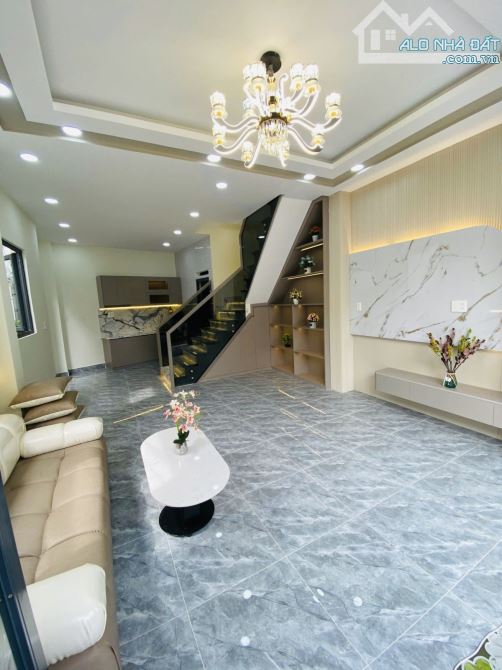 SI.ÊU PHẨM 3 TẦNG ĐẸP HXH, HẺM Ô TÔ - CĂN GÓC THOÁNG - 3PN - TẶNG FULL NỘI THẤT - 6