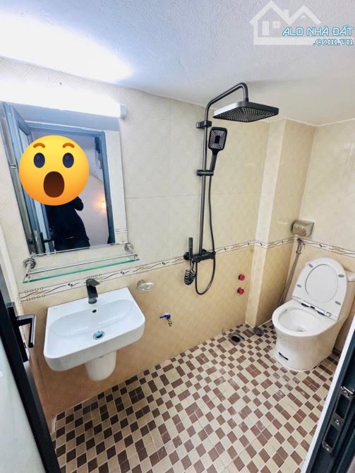 BÁN NHÀ BẮC TỪ LIÊM - NHÀ DÂN XÂY - LÔ GÓC - NHÀ THOÁNG - GẦN PHỐ - 30M RA Ô TÔ TRÁNH - 6
