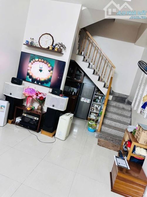 Bán nhà 4 tầng- trần hưng đạo- hồng bàng- giá 2,45 tỷ- 26m2 - 6