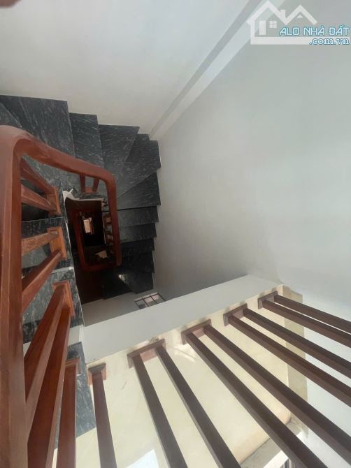 NHÀ MỚI KOONG - 5 TẦNG THANG MÁY - Ô TÔ QUA NHÀ Ô TÔ VÀO NHÀ - CẠNH KĐT XA LA - 6