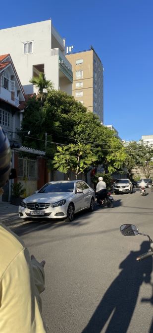 Nhà gỗ 3 tầng , gần quân khu 5, sân bay , có sân đậu oto - 6