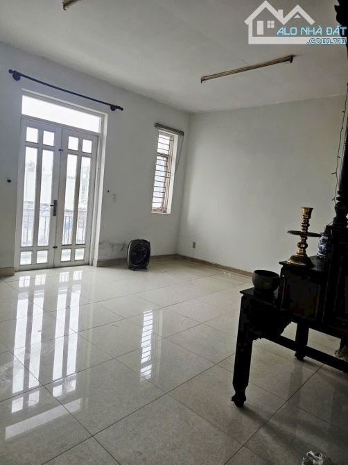 Bán nhà 3 tầng hẻm 1368 Lê Văn Lương. Đt 5.5x16m. giá 6 tỷ - 6
