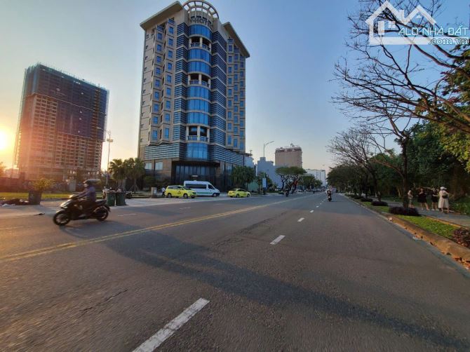 Bán nhà 187m2 MT Võ Nguyên Giáp, (ngang 7m5) gần biển ngay Pullman Resort, Khuê Mỹ 34 tỷ - 7