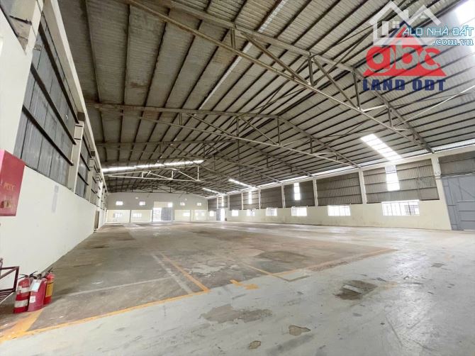 XT340 Cho thuê kho 12.000m2 trong kcn sóng thần 1 Mặt Tiền Đường Chính  Diện tích Kho : 12 - 7