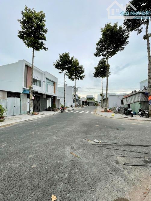 Bán căn nhà biệt thự khu dân cư quân đội, sổ hồng, giá 4 tỷ - 7