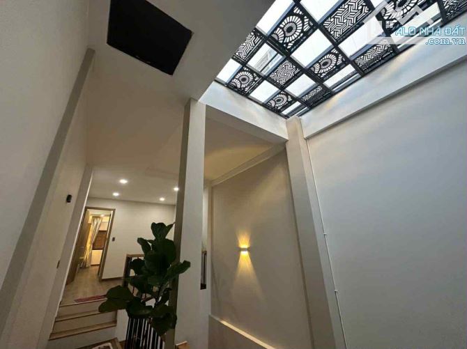 BÁN NHÀ 2 TẦNG MẶT TIỀN NGUYỄN HỮU HUÂN, NHA TRANG 76M2 CHỈ 10.3 TỶ CHO THUÊ 25TR/THÁNG - 7