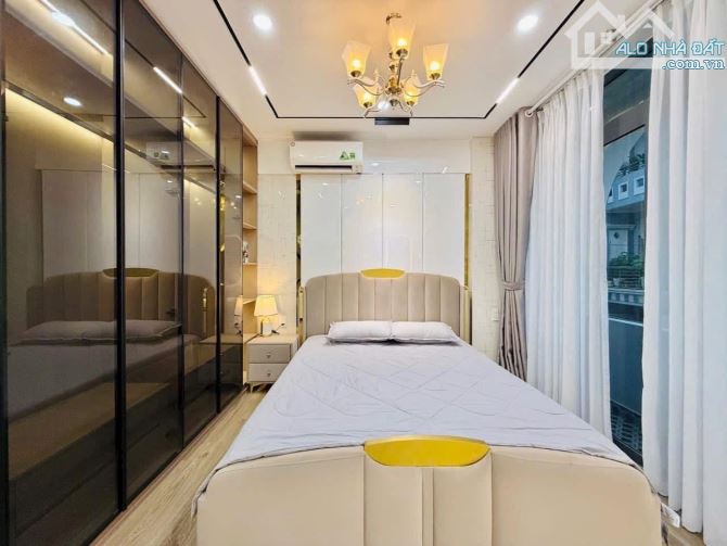 Gấp! Bán nhà 62m2 xây 3 tầng đường Nguyễn Trãi,Q5 giá 3tỷ050. Gần chợ Phùng Hưng. Hẻm 7m. - 7