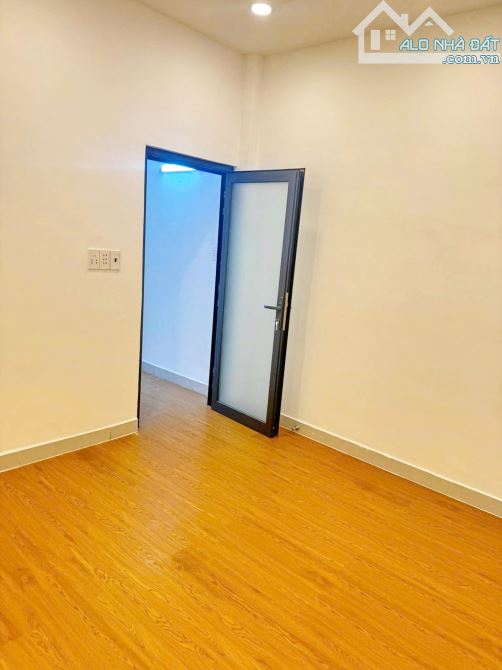 Bán nhà mới 1 lầu gần MT đường Phạm Thế Hiển P. Chánh Hưng Quận 8 - 7
