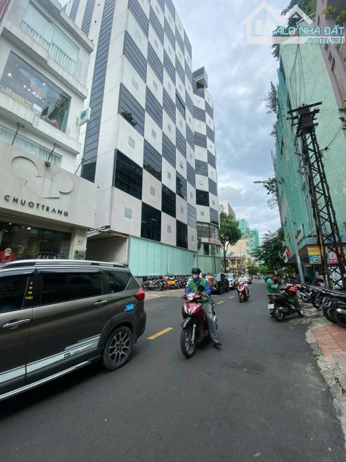 38 tỷ! Bán mặt tiền đường Nguyễn Văn Tráng, phường Bến Thành, Quận 1 - NH: 6x16m - 4 Tầng - 7