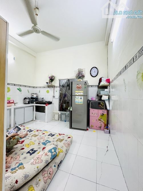 Bán nhà hẻm xe hơi huỳnh tấn phát Q7 DT: 4.2*15 giá 6toi5 - 7