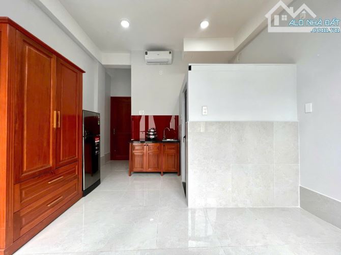 Nhà 5 tầng (5x20m), thua nhập 60tr/ tháng, sát Mặt tiền Bùi Minh Trực P5 - 7