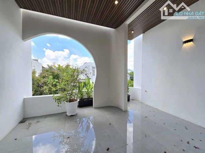 🏡 BÁN NHÀ 3 TẦNG ĐÚC – TRẦN ĐỨC – ĐƯỜNG 10,5M, LỀ 5M ✨ Kẹp kiệt bên hông 3m – thoáng mát, - 7
