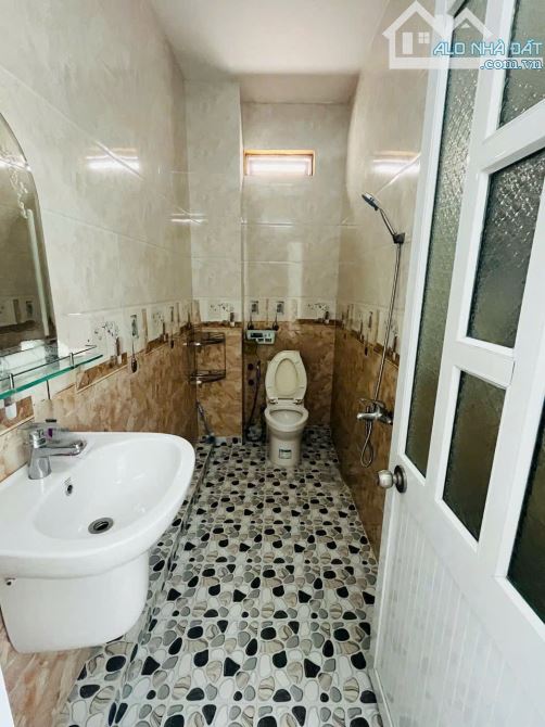 CHO THUÊ NHÀ 2 LẦU MỚI ĐẸP - CÓ NỘI THẤT - KDC VĂN HOÁ TÂY ĐÔ - 8