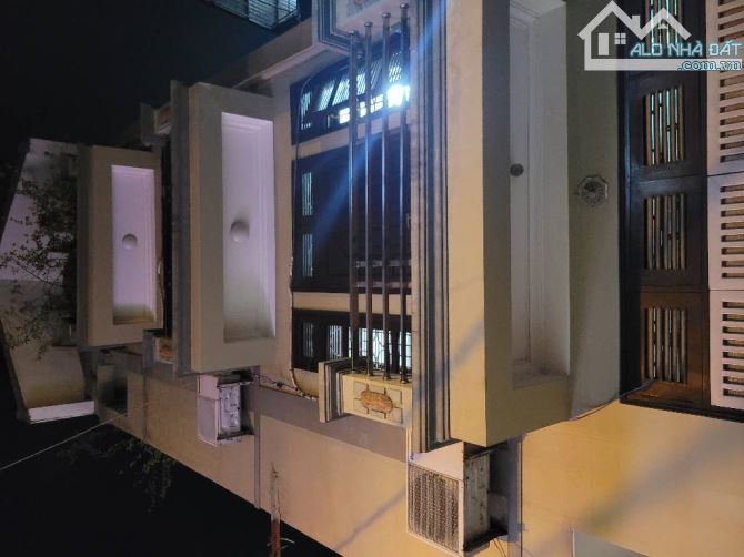 M.PHỐ LÔ GÓC TT HÀ ĐÔNG VỈA HÈ Ô TÔ KD  50M 4 TẦNG - 8