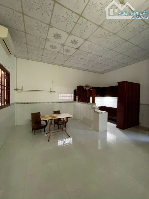 Bán căn nhà biệt thự khu dân cư quân đội, sổ hồng, giá 4 tỷ - 8
