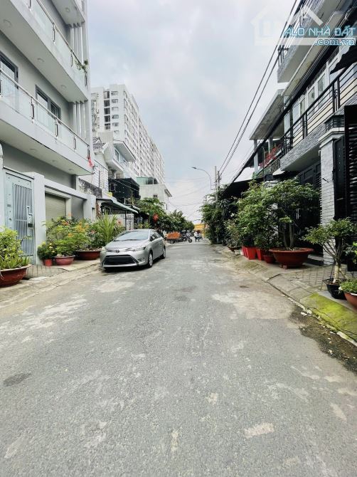 Hàng Đầu Tư Chốt ngay kẻo lỡ Nhà mặt tiền 105m2 ngang 5m ngay Đào Trinh Nhất Linh Tây 8.4T - 8