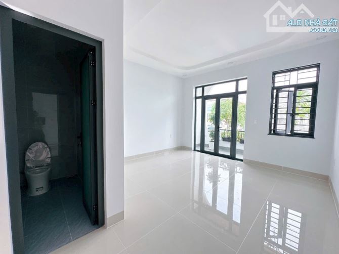 Bán nhà 1 trệt 2 lầu trong quân đoàn 4 p. Tân Phong - 8