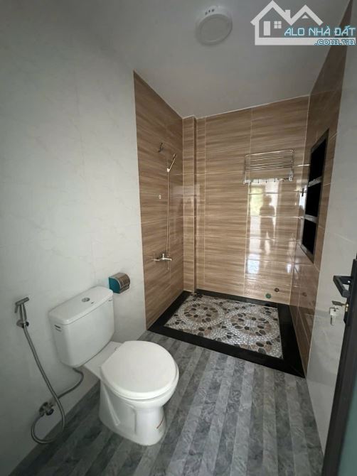 BÁN NHÀ 2 Tầng có sân đậu oto rộng rãi VĨNH TRUNG Phường Tây Nha Trang TP Nha Trang - 8