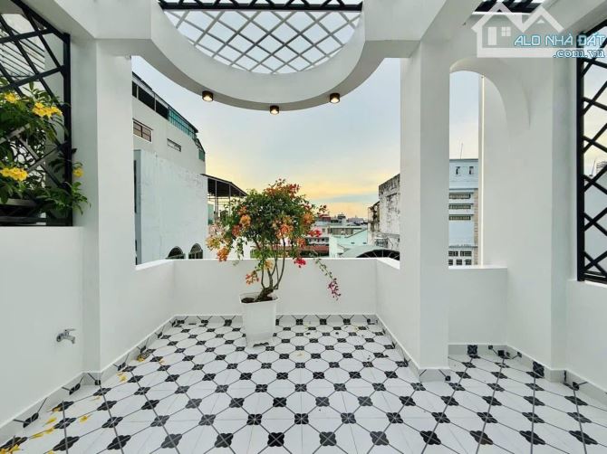 Gấp! Bán nhà 62m2 xây 3 tầng đường Nguyễn Trãi,Q5 giá 3tỷ050. Gần chợ Phùng Hưng. Hẻm 7m. - 8