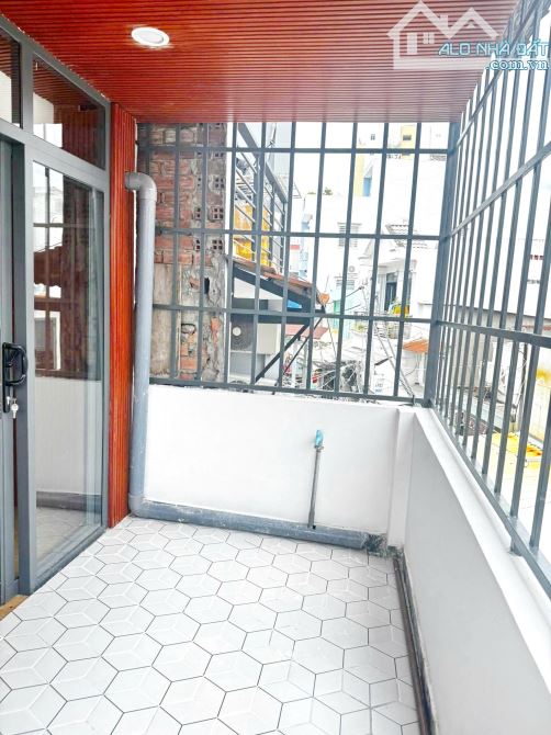 Bán nhà mới 1 lầu gần MT đường Phạm Thế Hiển P. Chánh Hưng Quận 8 - 8