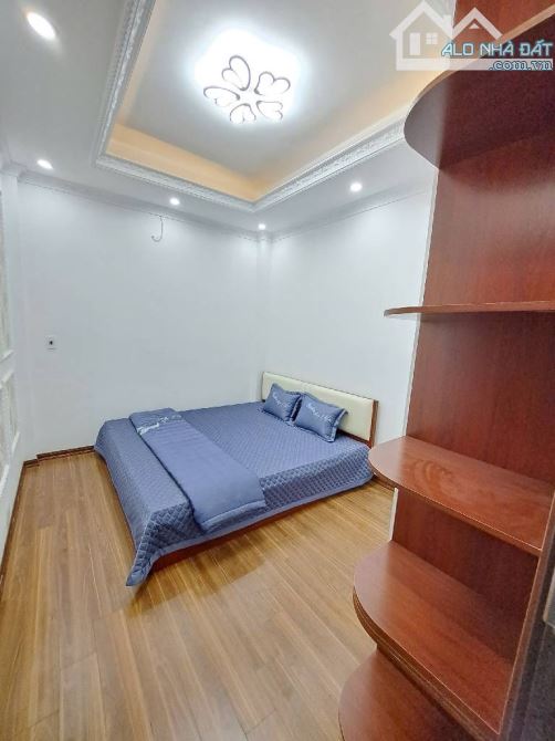 🔥 NHÀ ĐẸP- BÁN NHÀ ĐẠI ĐỒNG- 5 PHÚT LÊN HỒ GƯƠM-GẦN Ô TÔ– 41M² – 5 TẦNG – 7.3 TỶ - 8