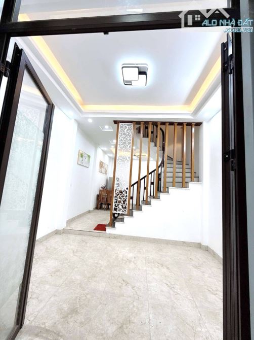 BÁN GẤP NHÀ ĐỊNH CÔNG THƯỢNG - VŨ TÔNG PHAN GẦN PHỐ 45M 4 TẦNG TRƯỚC NHÀ THOÁNG SÁNG - 8