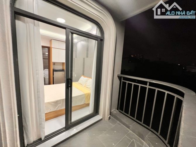 Bán tòa 21 CHDV Cao cấp HXH Nguyễn Thị Định. DT: 172m2 đất, 5 Tầng, HĐT 80tr - 17 tỷ TL - 8