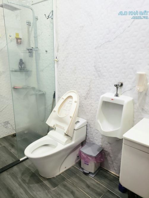 Bán nhà mặt tiền cx Bắc Hải - 6 tầng Kinh doanh cho thuê... Ở hay làm VP Cty ... - 8